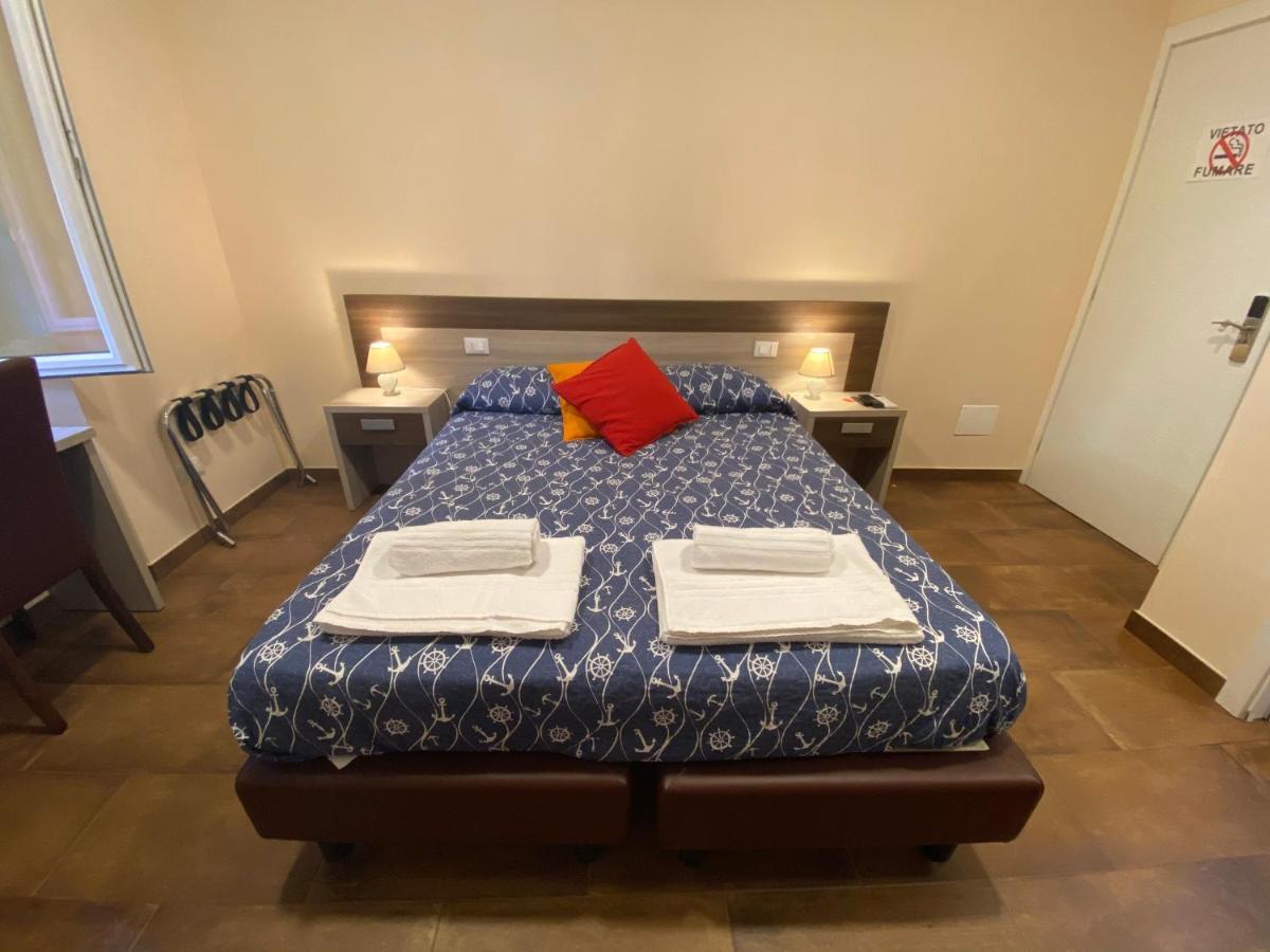 Good Night Moon Hotel La Spezia Kültér fotó